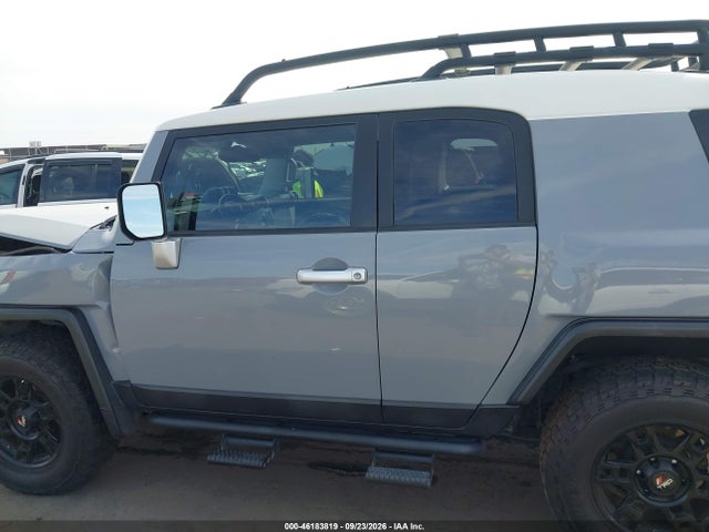 JTEBU4BF0EK188273 Toyota FJ Cruiser