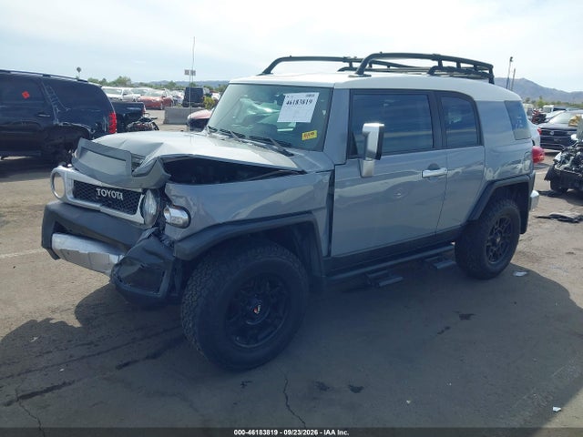 JTEBU4BF0EK188273 Toyota FJ Cruiser