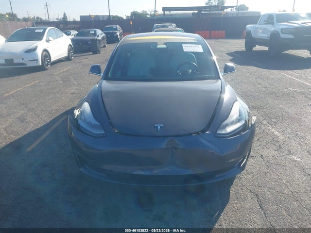 46183822 :رقم المزاد ، 5YJ3E1EB7JF171118 vin ، 2018 Tesla Model 3 Long Range/performance مزاد بيع