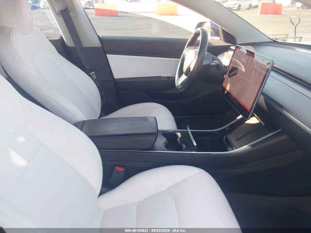 46183822 :رقم المزاد ، 5YJ3E1EB7JF171118 vin ، 2018 Tesla Model 3 Long Range/performance مزاد بيع