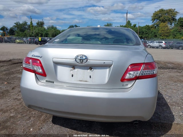 46183880 :رقم المزاد ، 4T4BF3EK6BR219156 vin ، 2011 Toyota Camry Le مزاد بيع