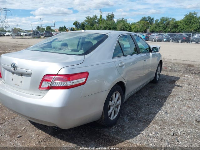 46183880 :رقم المزاد ، 4T4BF3EK6BR219156 vin ، 2011 Toyota Camry Le مزاد بيع