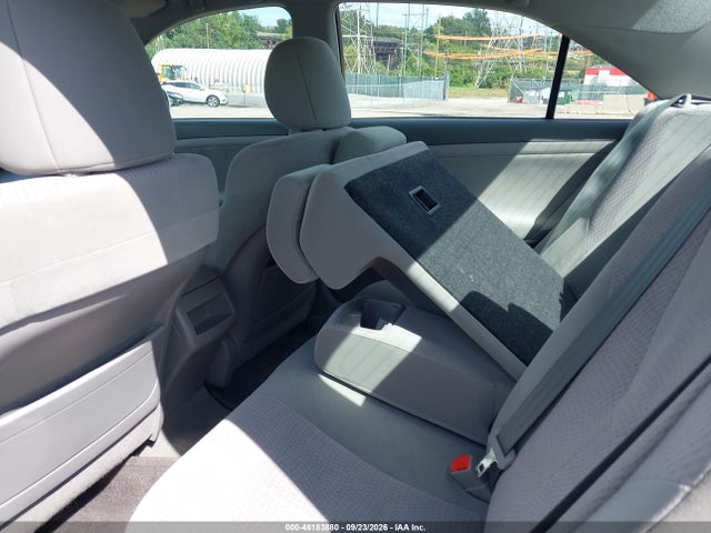 46183880 :رقم المزاد ، 4T4BF3EK6BR219156 vin ، 2011 Toyota Camry Le مزاد بيع