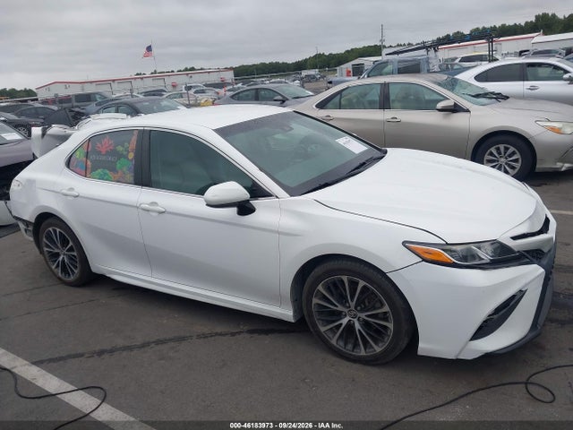2018 Toyota Camry Se მანქანა იყიდება აუქციონზე, vin: 4T1B11HK5JU647260, აუქციონის ნომერი: 46183973