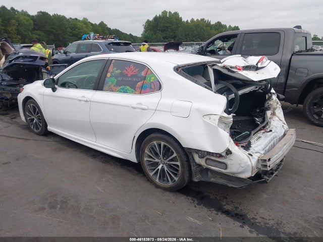 2018 Toyota Camry Se მანქანა იყიდება აუქციონზე, vin: 4T1B11HK5JU647260, აუქციონის ნომერი: 46183973