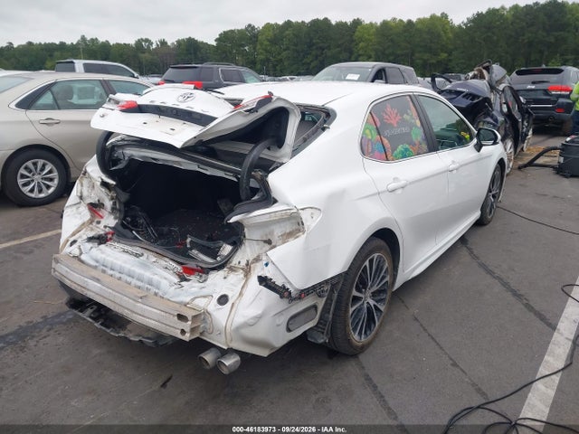 2018 Toyota Camry Se მანქანა იყიდება აუქციონზე, vin: 4T1B11HK5JU647260, აუქციონის ნომერი: 46183973