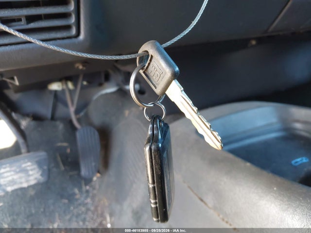 46183985 :رقم المزاد ، 1GNDT13W0T2284342 vin ، 1996 Chevrolet Blazer مزاد بيع