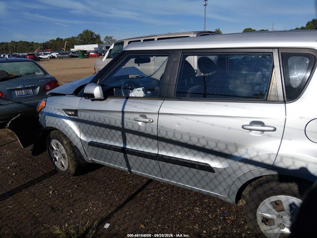 Auction sale of the 2013 Kia Soul, vin: KNDJT2A54D7758096, lot number: 46184000