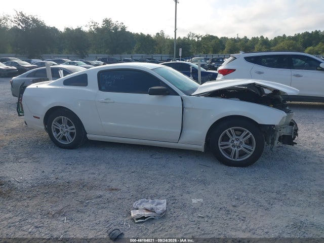 2013 Ford Mustang V6 მანქანა იყიდება აუქციონზე, vin: 1ZVBP8AM4D5245118, აუქციონის ნომერი: 46184021