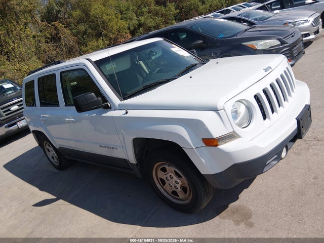 46184031 :رقم المزاد ، 1C4NJPBB0GD810211 vin ، 2016 Jeep Patriot Sport مزاد بيع