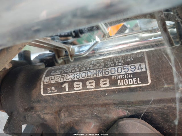 46184032 :رقم المزاد ، JH2RC3800WM600594 vin ، 1998 Honda Cb750 مزاد بيع