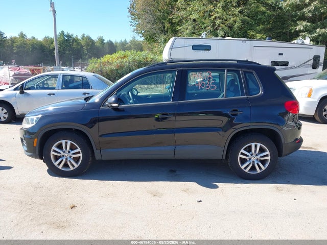 Auction sale of the 2017 Volkswagen Tiguan 2.0t/2.0t S, vin: WVGBV7AX6HK015905, lot number: 46184035