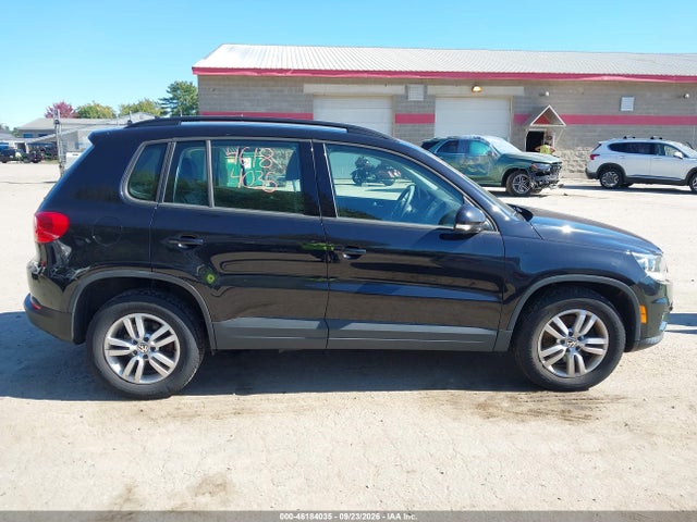 Auction sale of the 2017 Volkswagen Tiguan 2.0t/2.0t S, vin: WVGBV7AX6HK015905, lot number: 46184035