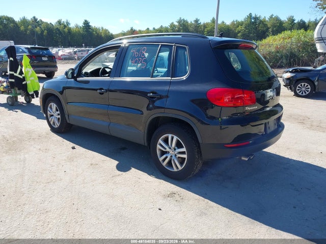 Auction sale of the 2017 Volkswagen Tiguan 2.0t/2.0t S, vin: WVGBV7AX6HK015905, lot number: 46184035