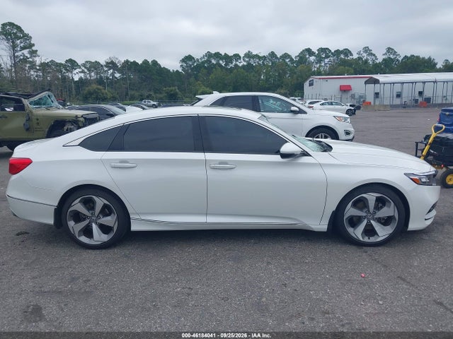 Продаж на аукціоні авто 2018 Honda Accord Touring, vin: 1HGCV1F9XJA044675, номер лоту: 46184041