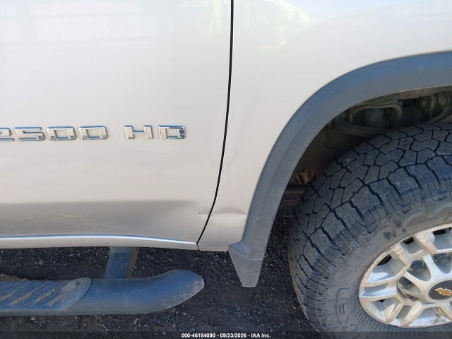 1GC4YNE78LF311271 Chevrolet Silverado 2500hd 4wd Standard Bed Lt