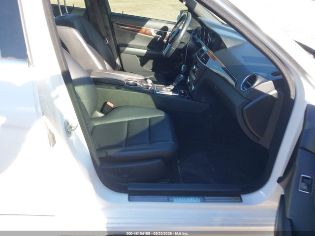 Продаж на аукціоні авто 2014 Mercedes-benz C 300 Sport 4matic, vin: WDDGF8AB0EA933772, номер лоту: 46184109