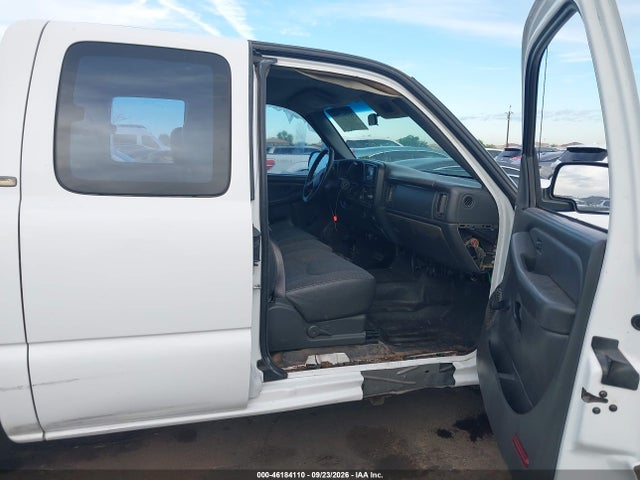 Продажа на аукционе авто 2005 Chevrolet Silverado 2500hd Work Truck, vin: 1GCHC29U15E209219, номер лота: 46184110