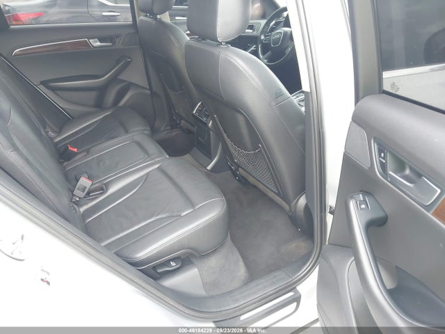 46184229 :رقم المزاد ، WA1LFAFP5BA035078 vin ، 2011 Audi Q5 2.0t Premium مزاد بيع