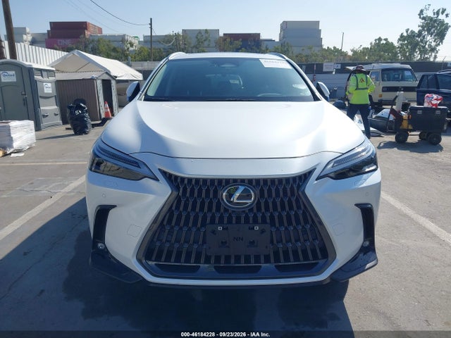 2022 Lexus Nx 450h+ Luxury მანქანა იყიდება აუქციონზე, vin: JTJHKCFZ1N2008573, აუქციონის ნომერი: 46184228
