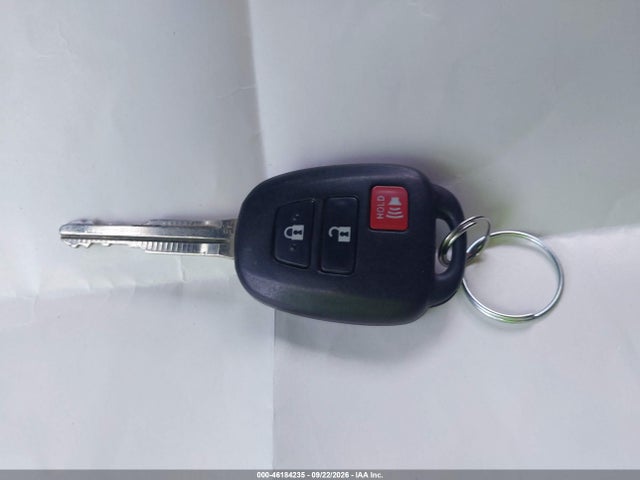 Toyota RAV4 LE 2017 JTMZFREV7HJ148814 Image 11