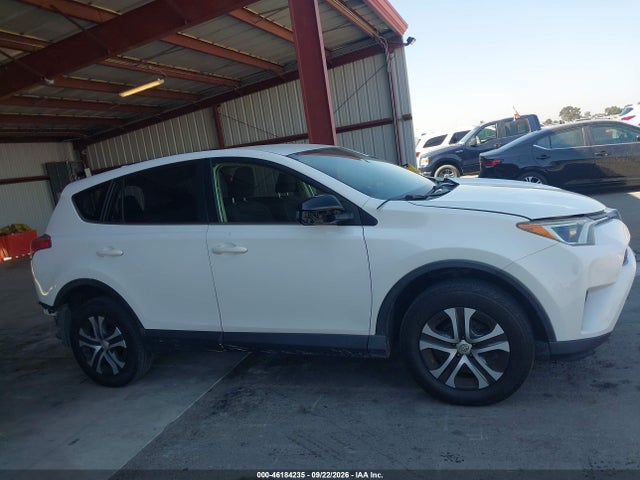 Toyota RAV4 LE 2017 JTMZFREV7HJ148814 Image 14