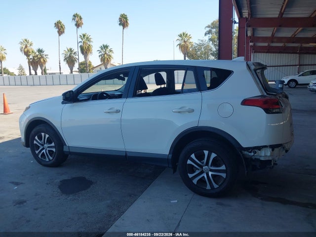 Toyota RAV4 LE 2017 JTMZFREV7HJ148814 Image 15