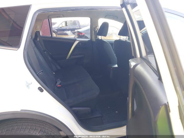 Toyota RAV4 LE 2017 JTMZFREV7HJ148814 Image 8