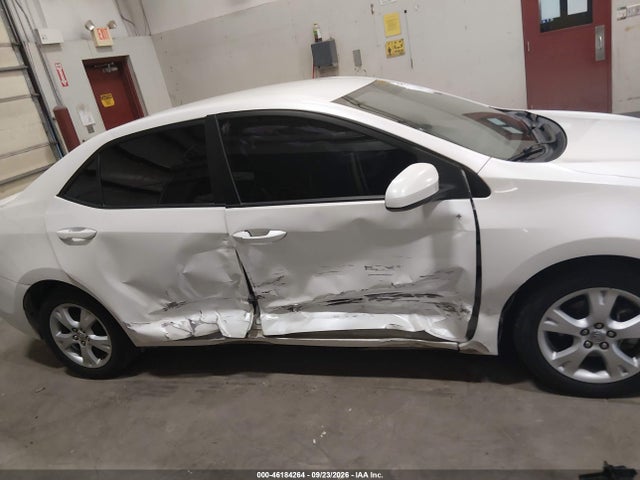 Toyota Corolla Le Eco 2014 5YFBPRHE2EP053983 Image 13