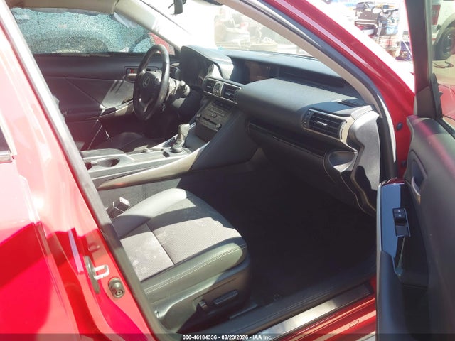 Lexus IS 300 2019 JTHBA1D24K5093567 Image 5