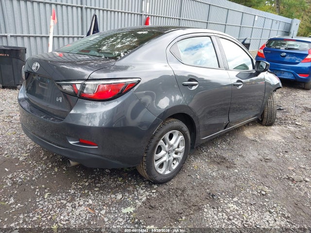 46184343 :رقم المزاد ، 3MYDLBYV9JY324528 vin ، 2018 Toyota Yaris Ia مزاد بيع