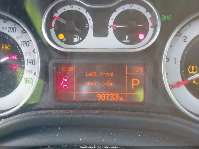 46184346 :رقم المزاد ، ZFBCFADH1EZ021768 vin ، 2014 Fiat 500l Trekking مزاد بيع