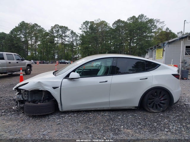 7SAYGDEF5PF751970 Tesla Model Y Performance Dual Motor All-wheel Drive