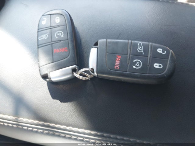 46184408 :رقم المزاد ، 1C4RJFAG2FC649647 vin ، 2015 Jeep Grand Cherokee Laredo مزاد بيع