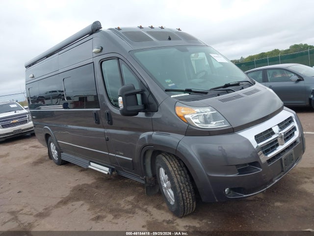 2016 Ram Promaster 3500 High Roof მანქანა იყიდება აუქციონზე, vin: 3C6URVJGXGE102673, აუქციონის ნომერი: 46184418