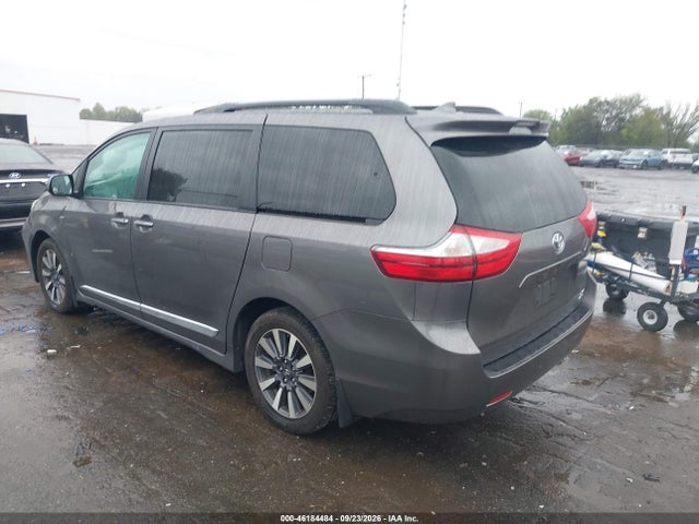 Продажа на аукционе авто 2018 Toyota Sienna Xle Premium 7 Passenger, vin: 5TDDZ3DC7JS208789, номер лота: 46184484