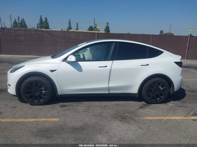 Продаж на аукціоні авто 2022 Tesla Model Y Long Range, vin: 7SAYGAEE5NF556924, номер лоту: 46184544
