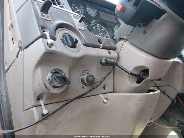 Продажа на аукционе авто 2005 Sterling Truck Lt 8500, vin: 2FZHAWDC45AU05932, номер лота: 46184552
