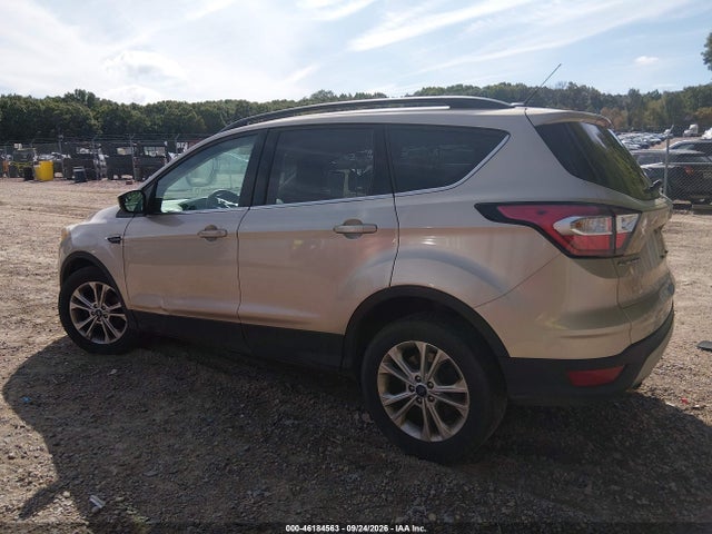 46184563 :رقم المزاد ، 1FMCU0GD0JUA49909 vin ، 2018 Ford Escape Se مزاد بيع