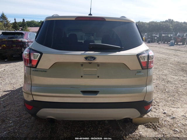 46184563 :رقم المزاد ، 1FMCU0GD0JUA49909 vin ، 2018 Ford Escape Se مزاد بيع