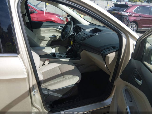 46184563 :رقم المزاد ، 1FMCU0GD0JUA49909 vin ، 2018 Ford Escape Se مزاد بيع