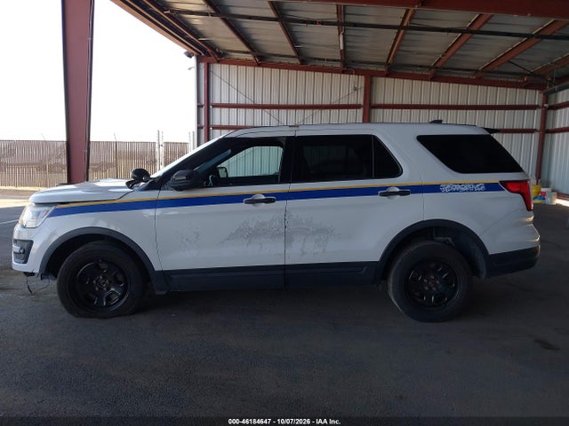 Ford Police Interceptor Utility 2018 1FM5K8AR3JGB68070 Image 15