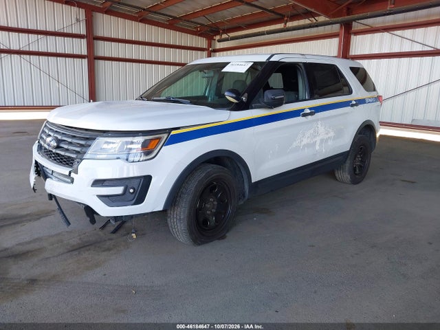 Ford Police Interceptor Utility 2018 1FM5K8AR3JGB68070 Image 2