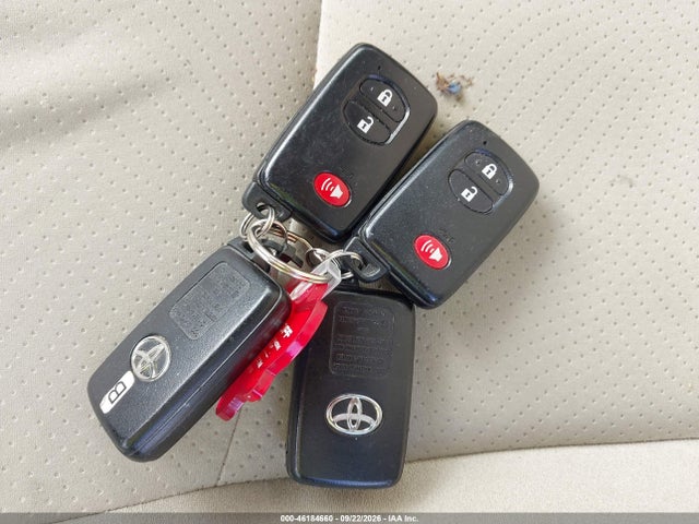 Продаж на аукціоні авто 2015 Toyota Prius Three, vin: JTDKN3DU2F0435815, номер лоту: 46184660