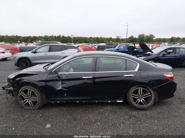 46184786 :رقم المزاد ، 1HGCR2F56HA127621 vin ، 2017 Honda Accord Sport مزاد بيع