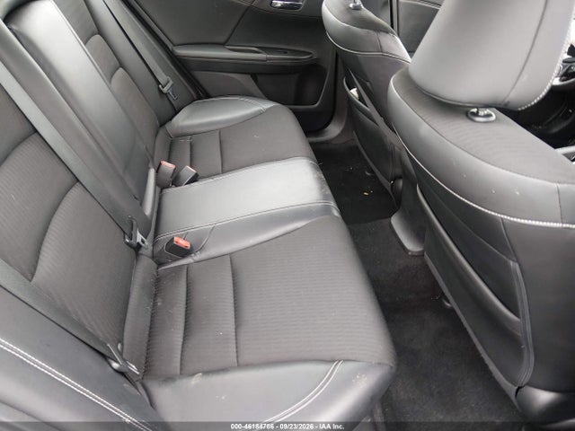 46184786 :رقم المزاد ، 1HGCR2F56HA127621 vin ، 2017 Honda Accord Sport مزاد بيع