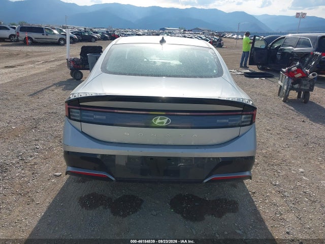 2025 Hyundai Sonata Sel მანქანა იყიდება აუქციონზე, vin: KMHL64JA3SA489500, აუქციონის ნომერი: 46184839