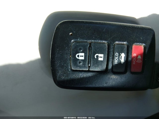 2016 Toyota Camry Hybrid Le მანქანა იყიდება აუქციონზე, vin: 4T1BD1FK7GU179115, აუქციონის ნომერი: 46184916