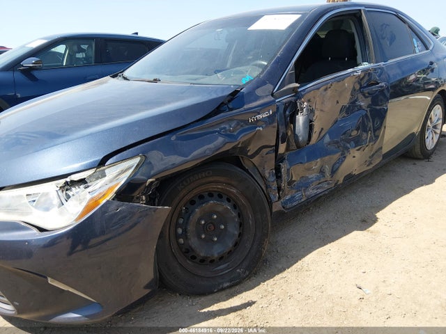 2016 Toyota Camry Hybrid Le მანქანა იყიდება აუქციონზე, vin: 4T1BD1FK7GU179115, აუქციონის ნომერი: 46184916