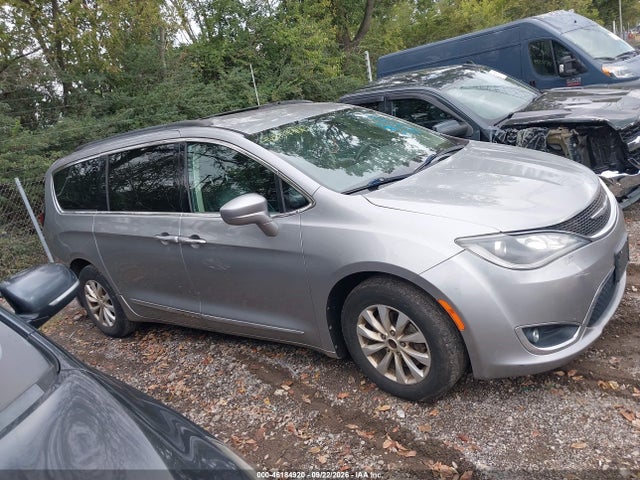 Aukcja sprzedaży 2017 Chrysler Pacifica Touring-l, vin: 2C4RC1BG4HR687838, numer aukcji: 46184920